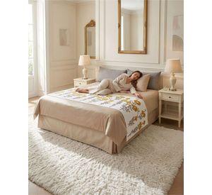 Piecera de Cama Texturizada con Bordado Botanico P1