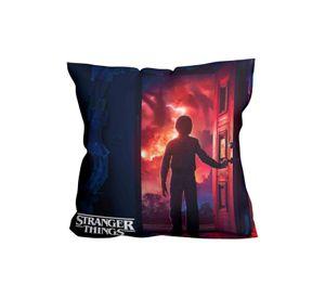 Cojín Stranger Things D8