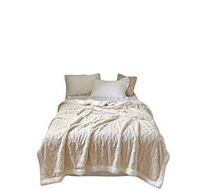 Frazada Exclusive 2 Plazas: Elegancia Texturizada y Confort Térmico BEIGE CLARO