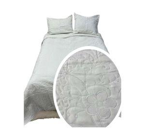 Cubrecama Quilt Verano Bordado King - Blanco Flores M564