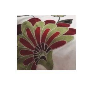 Piecera bordada + 2 fundas de cojín diseño floral 6 color blanco