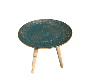 Mesa color verde con dorado M