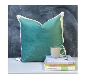 Cojín decorativo Pantone 568 bosque velvet verde 60x60 cm