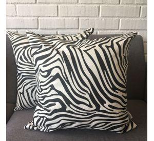 COJIN DECORATIVO DISEÑO CEBRA BLANCO Y NEGRO 60X60 RELLENO