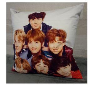 Cojín Felpa 45x45 Corea K-Pop Extra Suave