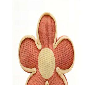 PACK DE COJIN DECORATIVO EN FORMA DE FLOR COLOR NARANJA CON BORDE BEIGE