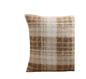 SET DE 4 FUNDAS PELUDAS CUADRILLE FELPA 45X45 CAFÉ CLARO