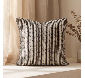 Set 2 Fundas de Cojín Peluche Rayas Bicolor Negro 45x45 cm Colección Safari Nairobi