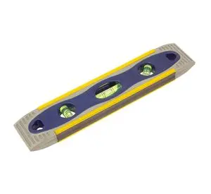 Nivel torpedo 3 aguas 9'' Robust