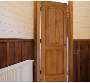 Puerta Verona madera de lenga 90x270 cm