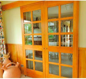 Puerta Toronto madera de lenga 75x270 cm natural