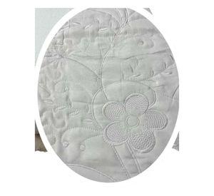 Cubrecama Quilt Verano Bordado King - Blanco Flores M564