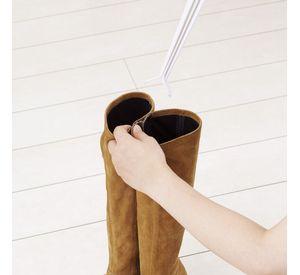 Clip Sostenedor De Botas.-